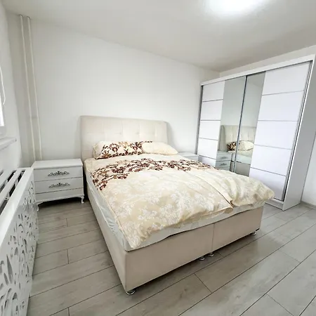 Eleve Apartment *